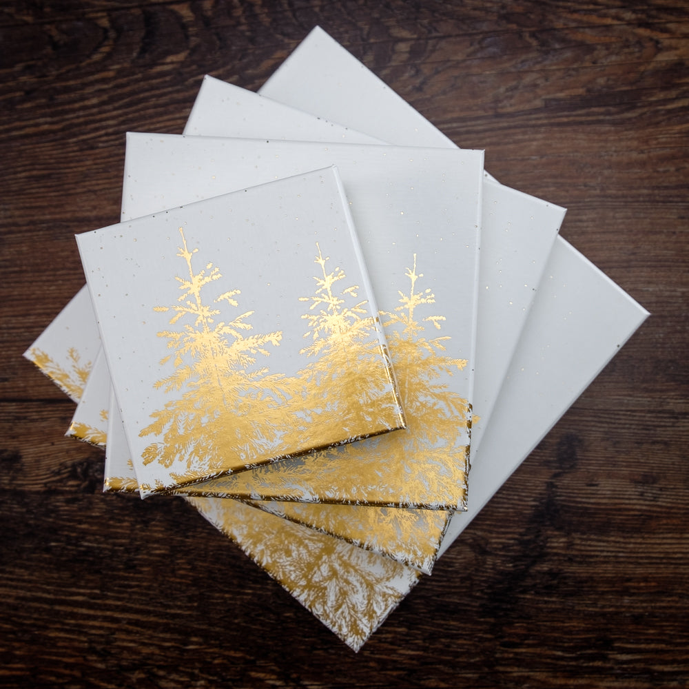 25 Pralinen l "Winterwald" | weiß-gold